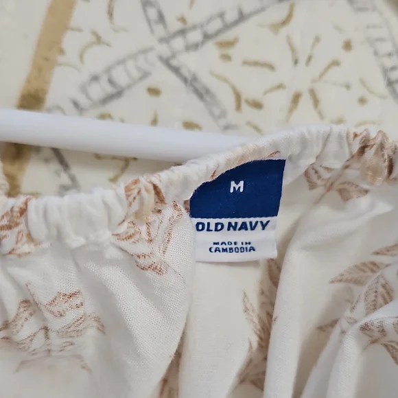 Old Navy White and Tan Leaf Print Blouse - Picture 2 of 10